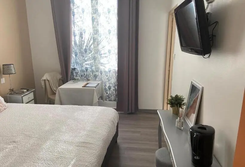 キングサイズベッドのスタンダードルーム, Hôtel Restaurant La Plage