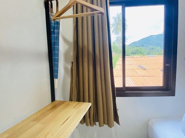 غرفة قياسية, The Stamp