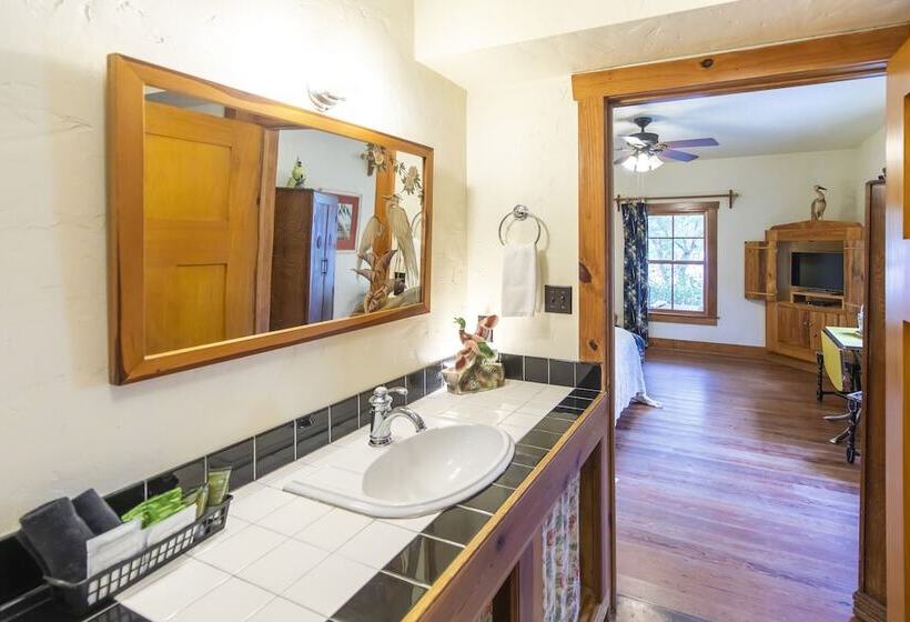 غرفة ديلوكس, Hibiscus Coffee & Guesthouse