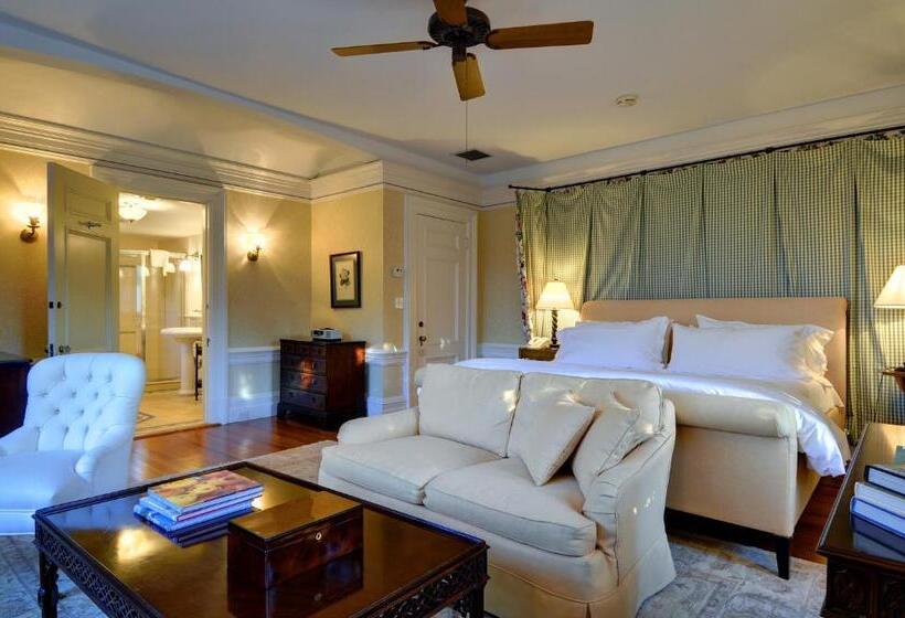 غرفة ديلوكس, The Baker House 1650