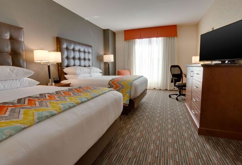 اتاق دلوکس مخصوص معلولین, Drury Inn & Suites Charlotte Arrowood