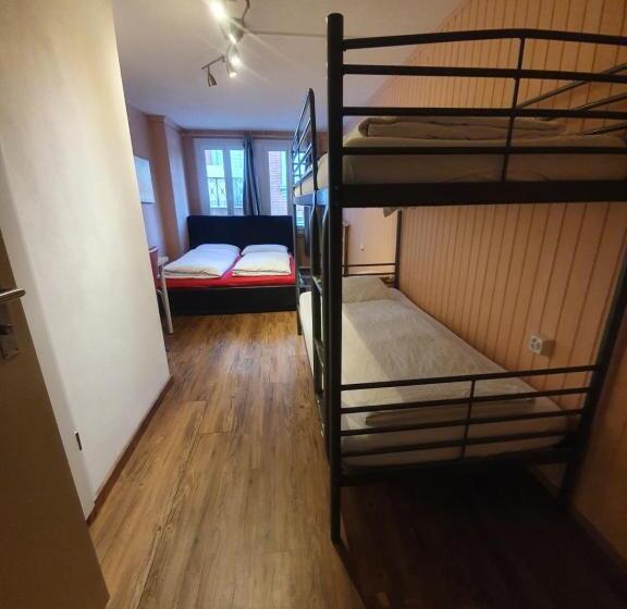 اتاق استاندارد چهار تخته, Interlaken Linda Inn Lodge