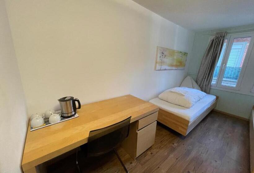 Четырехместный Номер Стандарт, Interlaken Linda Inn Lodge
