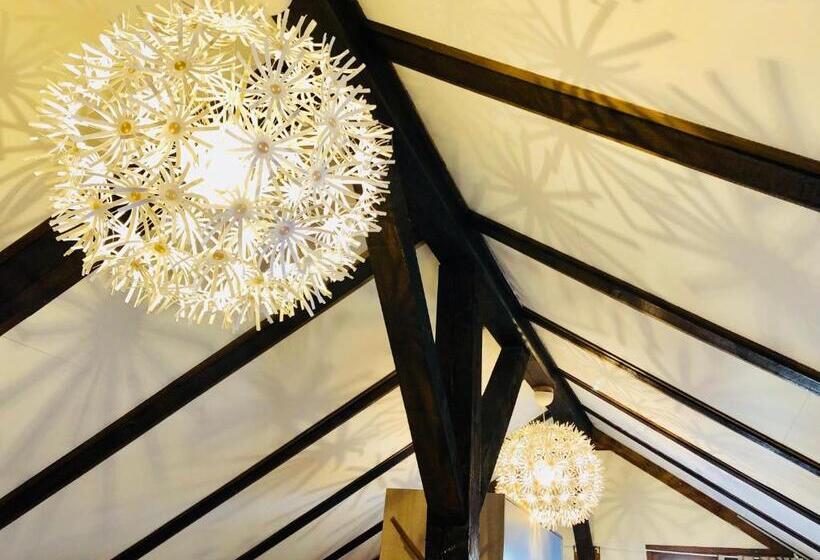 Семейный Номер, Interlaken Linda Inn Lodge