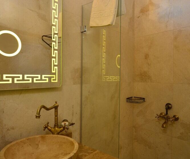 اتاق سوپریور, Caftan Cave Suites