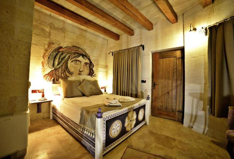 سوییت, Caftan Cave Suites