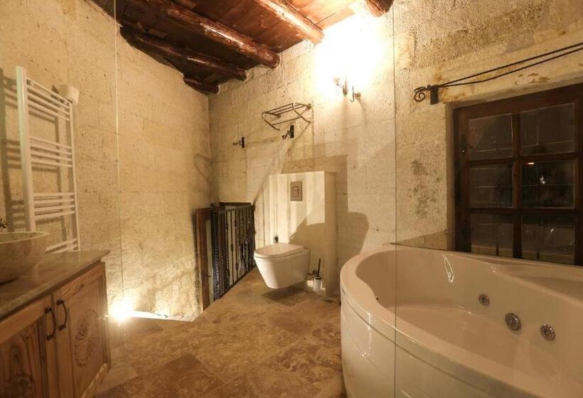 سوییت, Caftan Cave Suites