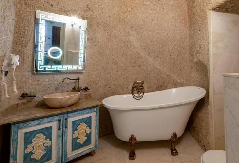 اتاق خانوادگی, Caftan Cave Suites