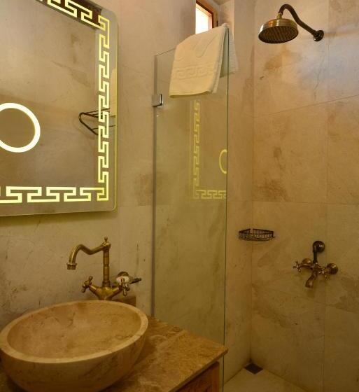 اتاق سوپریور, Caftan Cave Suites