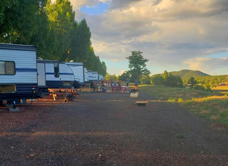 Люкс 2 Спальни, Grand Canyon Rv Glamping