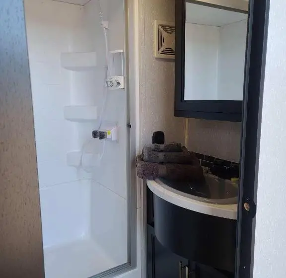 スーペリアースイート, Grand Canyon Rv Glamping