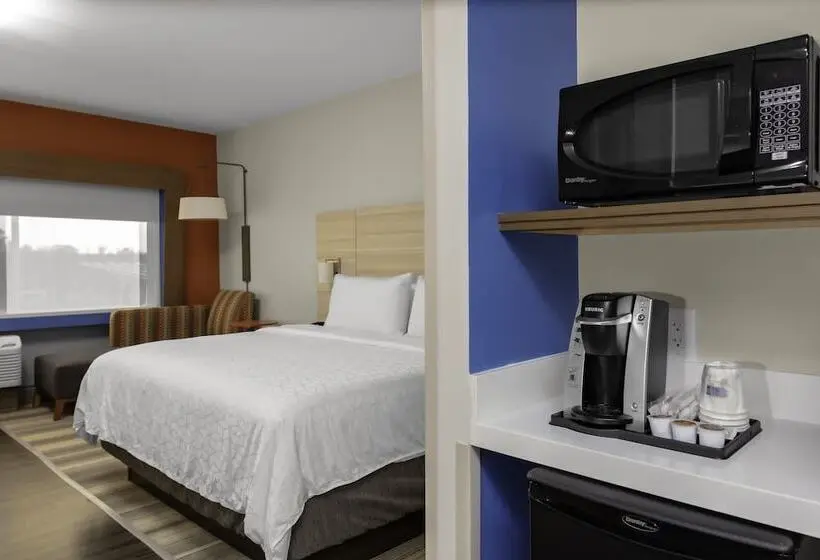 身障者適用スイートルーム, Holiday Inn Express & Suites   Wilmington West   Medical Park, An Ihg