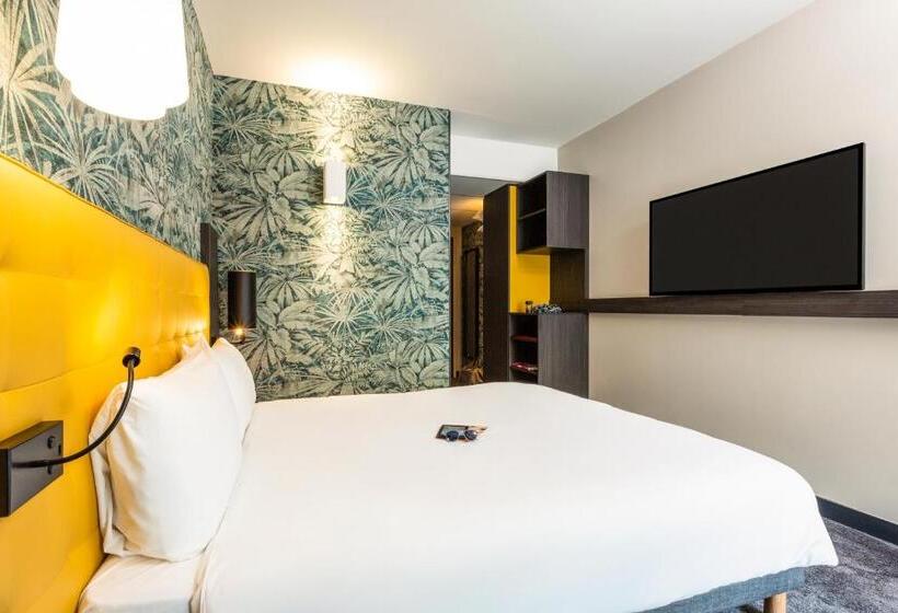 Номер Стандарт, Ibis Styles Puteaux Paris La Defense