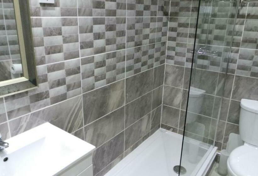 חדר סטנדרט יחיד, Torbay Court