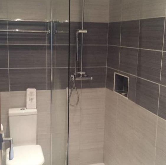 חדר סטנדרט יחיד, Torbay Court