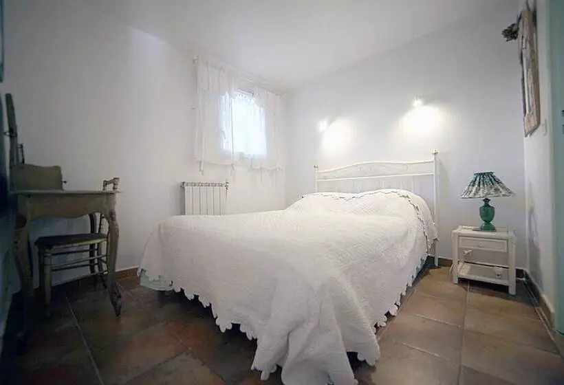 スタンダードルーム, B&b Le Clos Des Vignes Saint Raphael