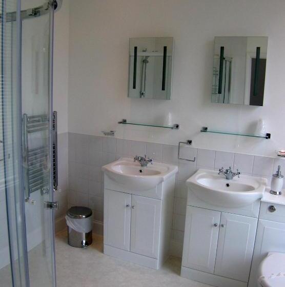 수피리어 룸, The Snowdon House