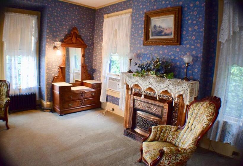 带按摩浴盆的套房, The Hancock House Bed & Breakfast Inn