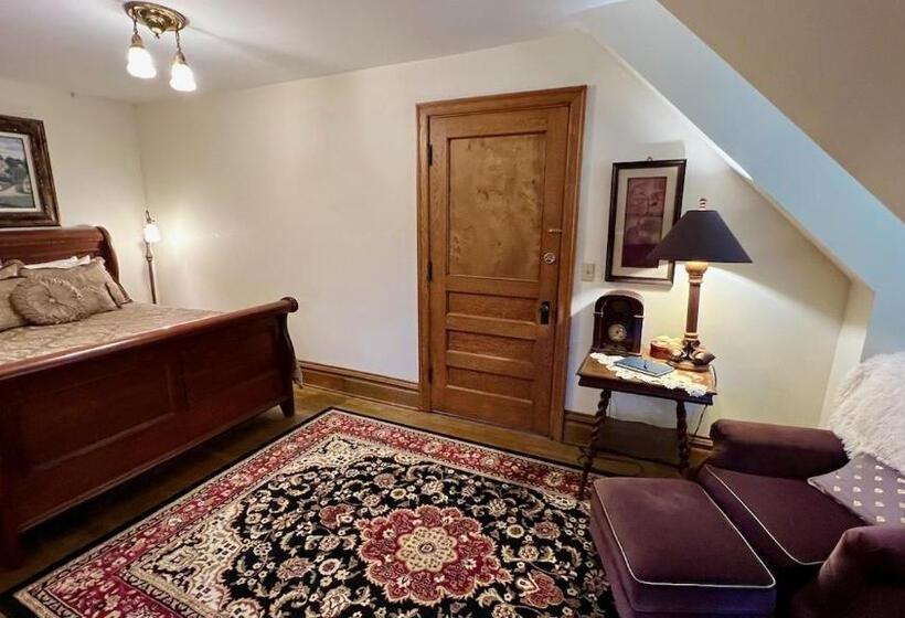 带按摩浴盆的套房, The Hancock House Bed & Breakfast Inn