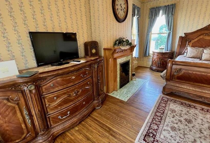 豪华房间, The Hancock House Bed & Breakfast Inn