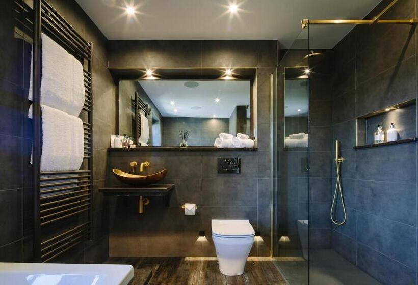Люкс Вид на Горы, Absoluxe Suites