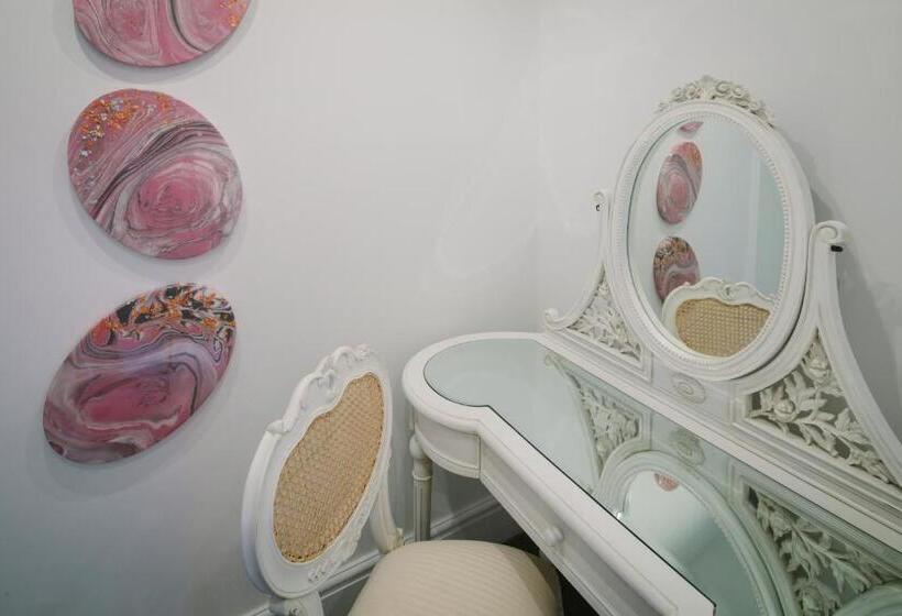 디럭스 스위트 킹 침대, Absoluxe Suites