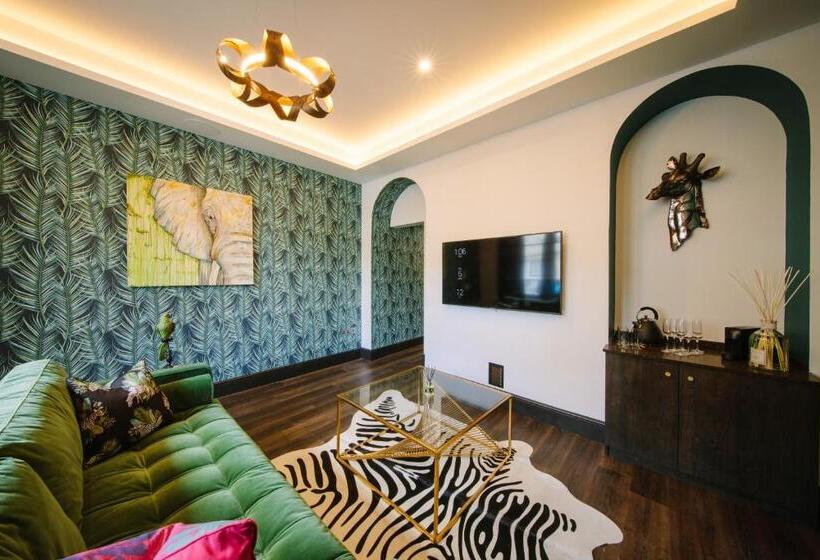 자쿠지 스위트, Absoluxe Suites