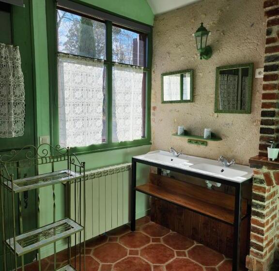 Basic-huone, Manoir De La Maison Blanche