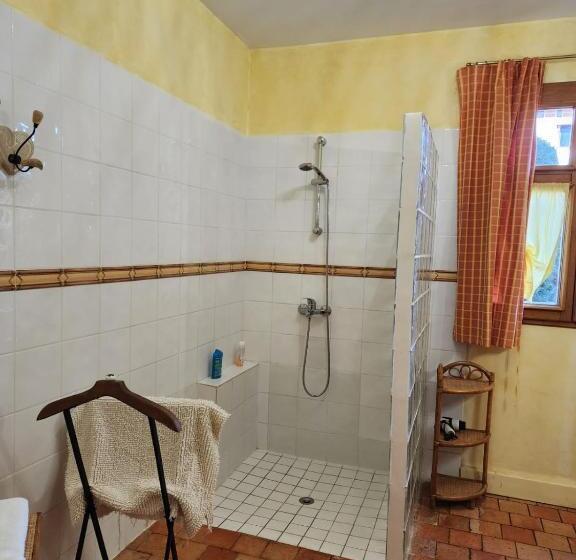 Comfort Kolmen Hengen Huone, Manoir De La Maison Blanche