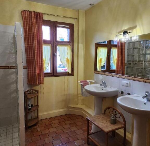 Comfort Kolmen Hengen Huone, Manoir De La Maison Blanche