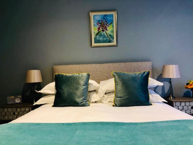 스탠다드 룸, The Kings Head