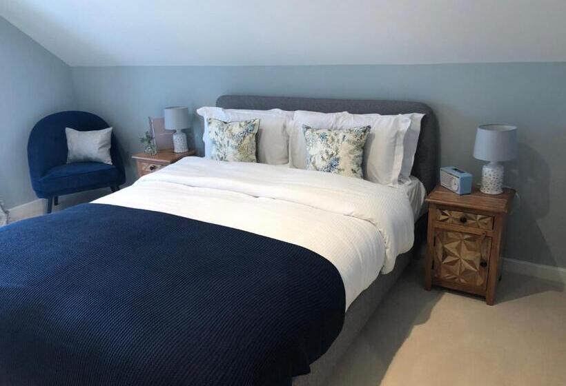 스탠다드 룸 킹사이즈 침대, The Kings Head