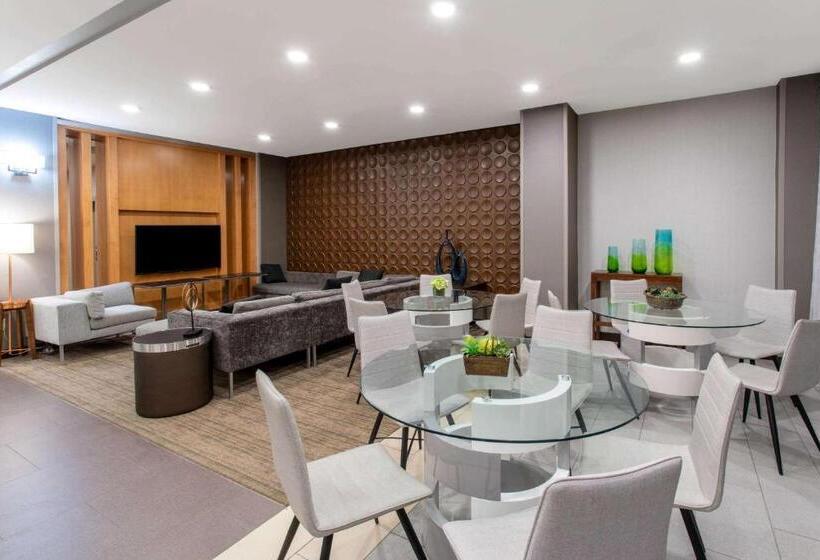 스탠다드 스튜디오, Hawthorn Extended Stay By Wyndham Loveland