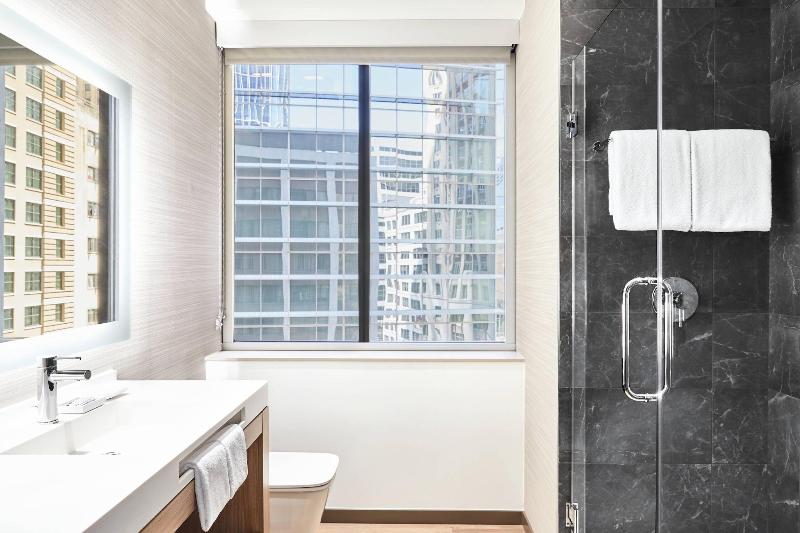 اتاق استاندارد با تخت بزرگ, Ac Hotel By Marriott Houston Downtown