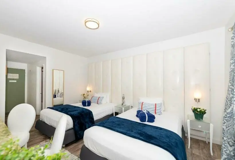استودیوی سوپریور, Norman S Hotel And Dining