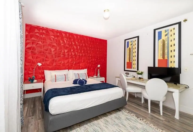 استودیوی استاندارد, Norman S Hotel And Dining