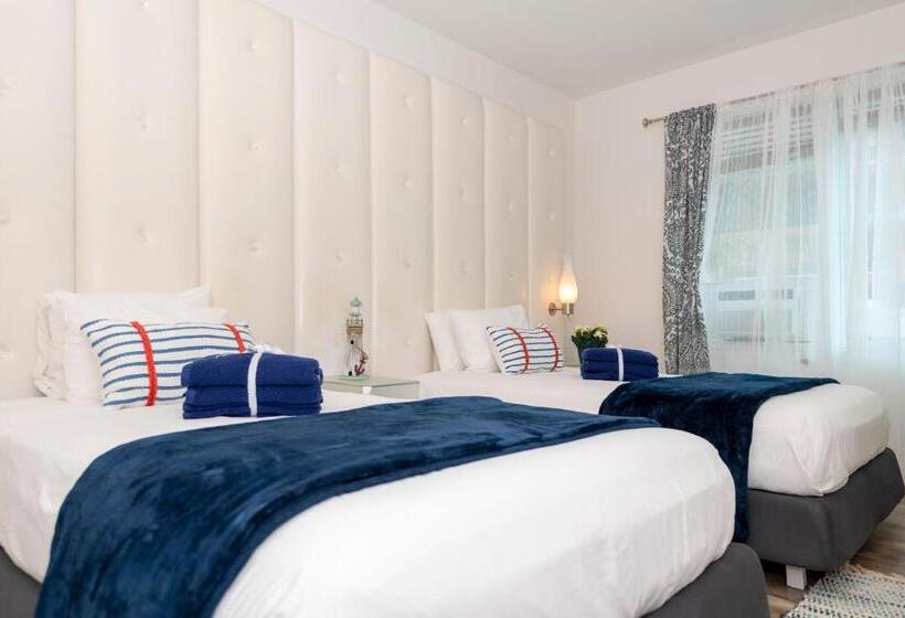 סטודיו סופריור, Norman S Hotel And Dining