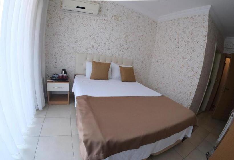 Standaardkamer met Balkon, Sardunya