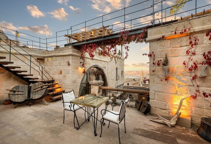 غرفة قياسية, The Rupestral House