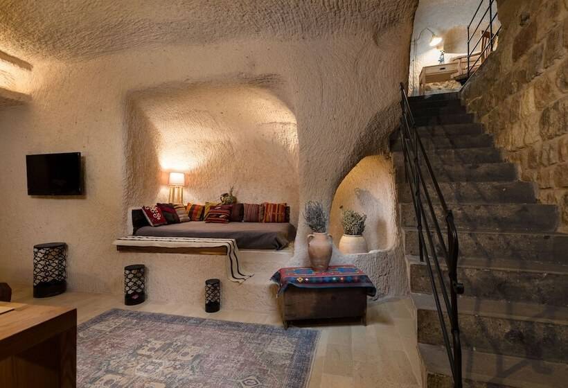 جناح عائلي, The Rupestral House