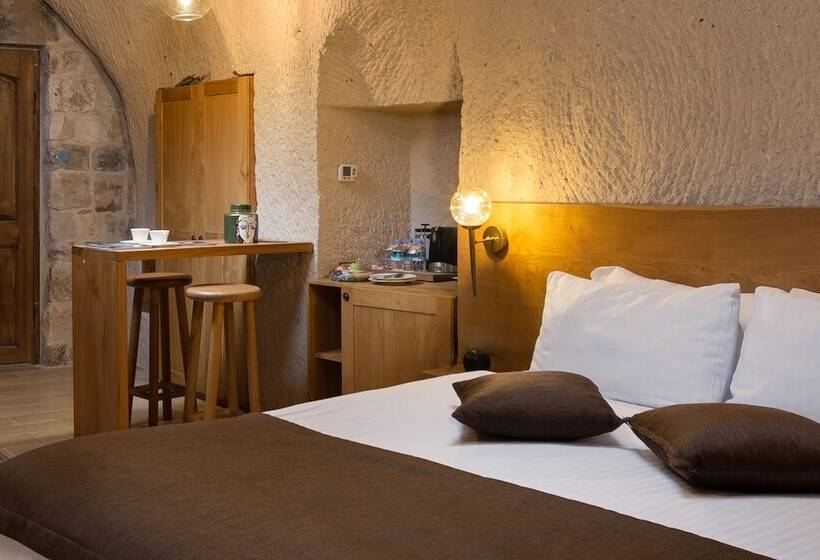 جناح عائلي, The Rupestral House