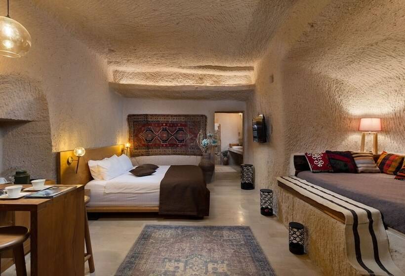 جناح عائلي, The Rupestral House