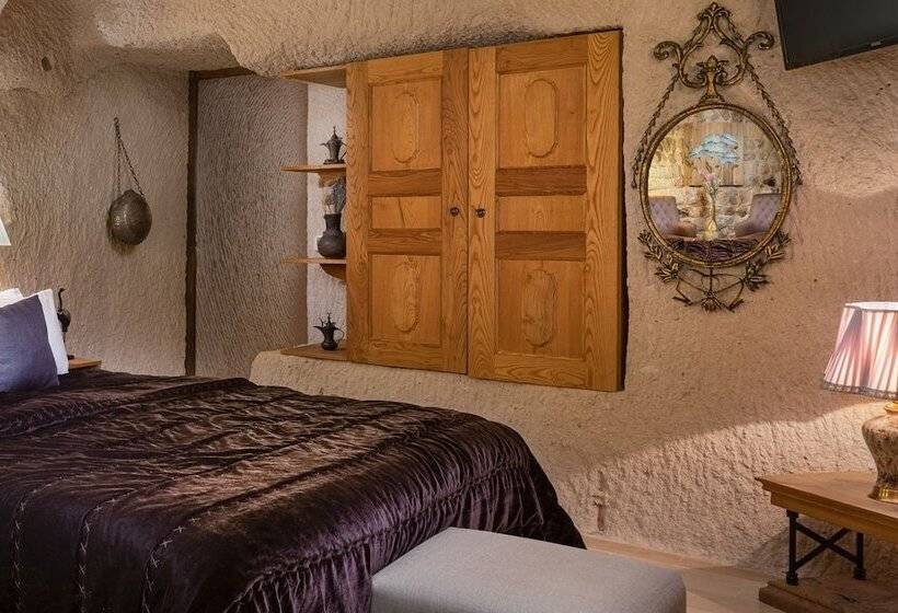 غرفة قياسية, The Rupestral House