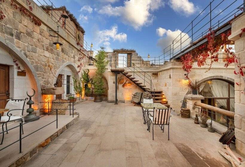 جناح عائلي, The Rupestral House