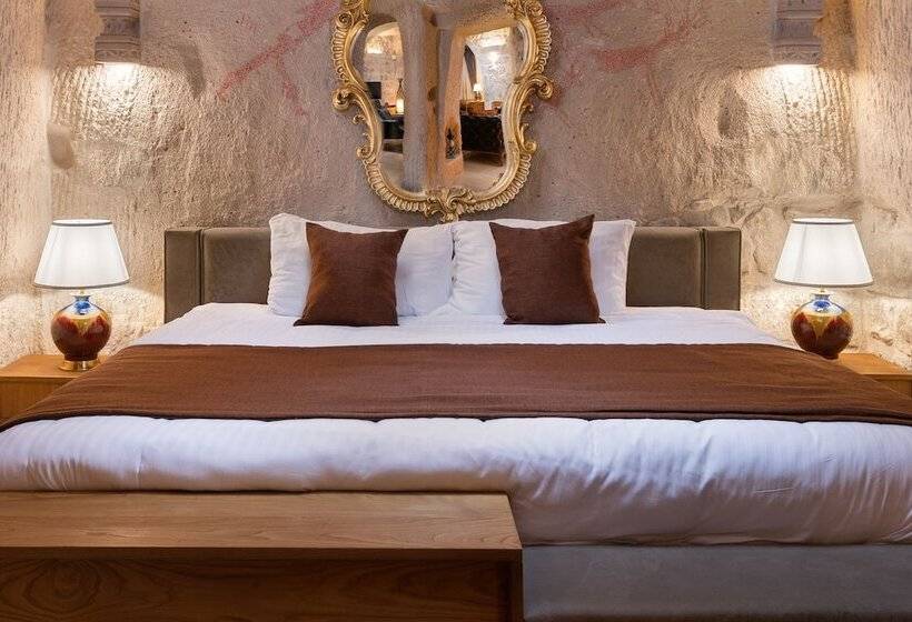 جناح, The Rupestral House