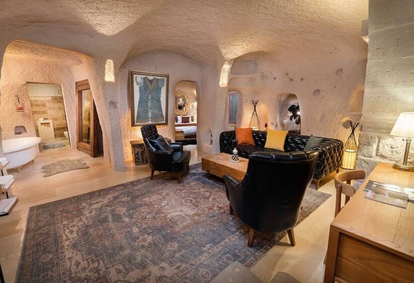 جناح, The Rupestral House