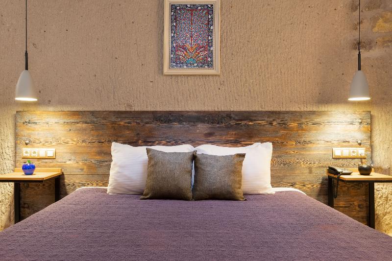 غرفة قياسية, The Rupestral House