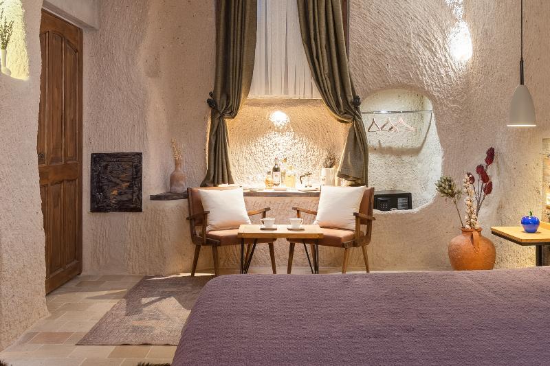 غرفة قياسية, The Rupestral House