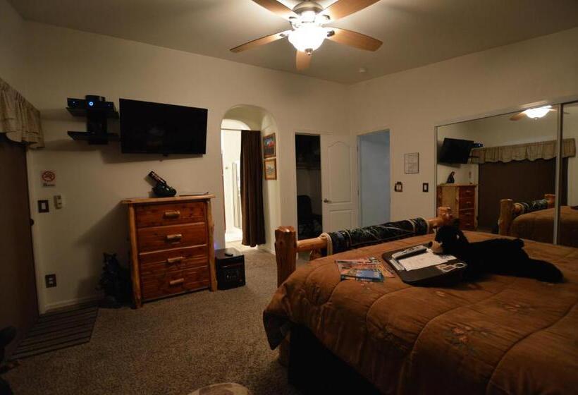 غرفة سوبيريور سرير كينج, The Bear S Den B&b