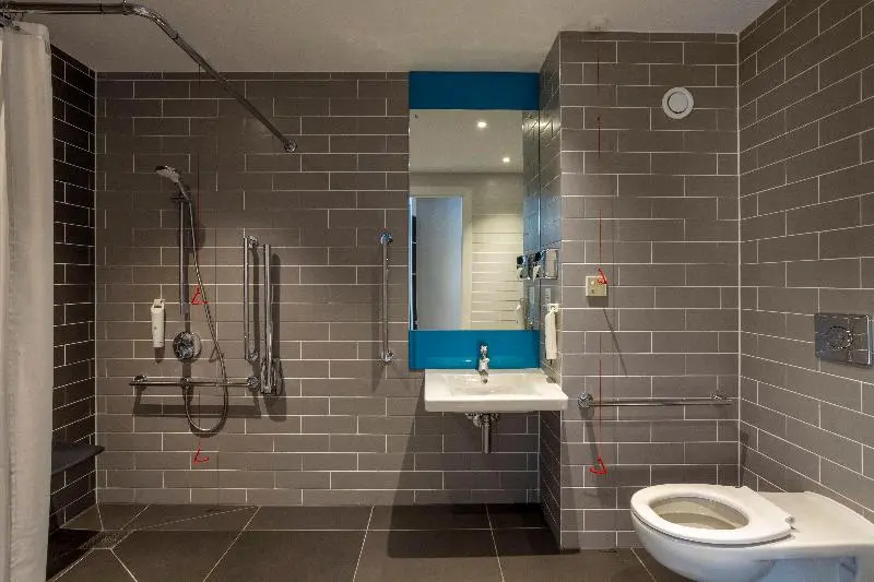 身障者適用スタンダードルーム, Holiday Inn Express Barrow In Furness & South Lakes, An Ihg